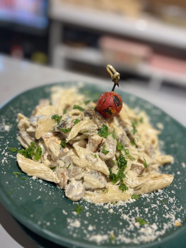 پاستا الفردو با مرغ